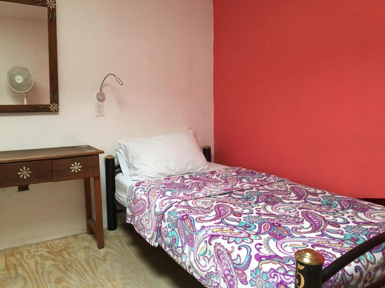 Hostal De Maria 과달라하라 외부 사진